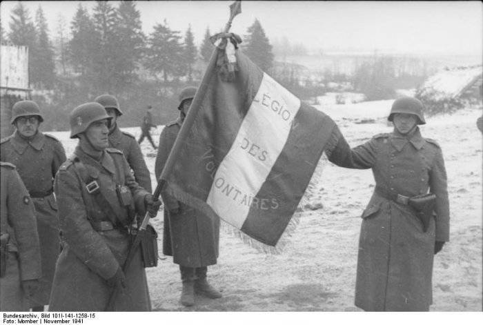 1310065924_bundesarchiv_bild_101i-141-1258-15_russland-mitte_soldaten_der_franzsischen_legion_fa.jpg