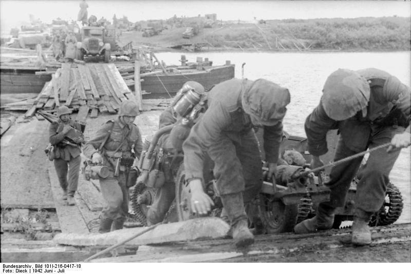 1344878909_bundesarchiv_bild_101i-216-0417-18_russland.jpg