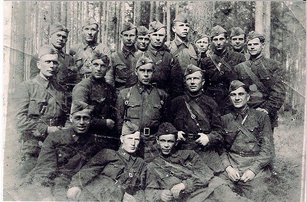 фронтовое фото деда.jpg