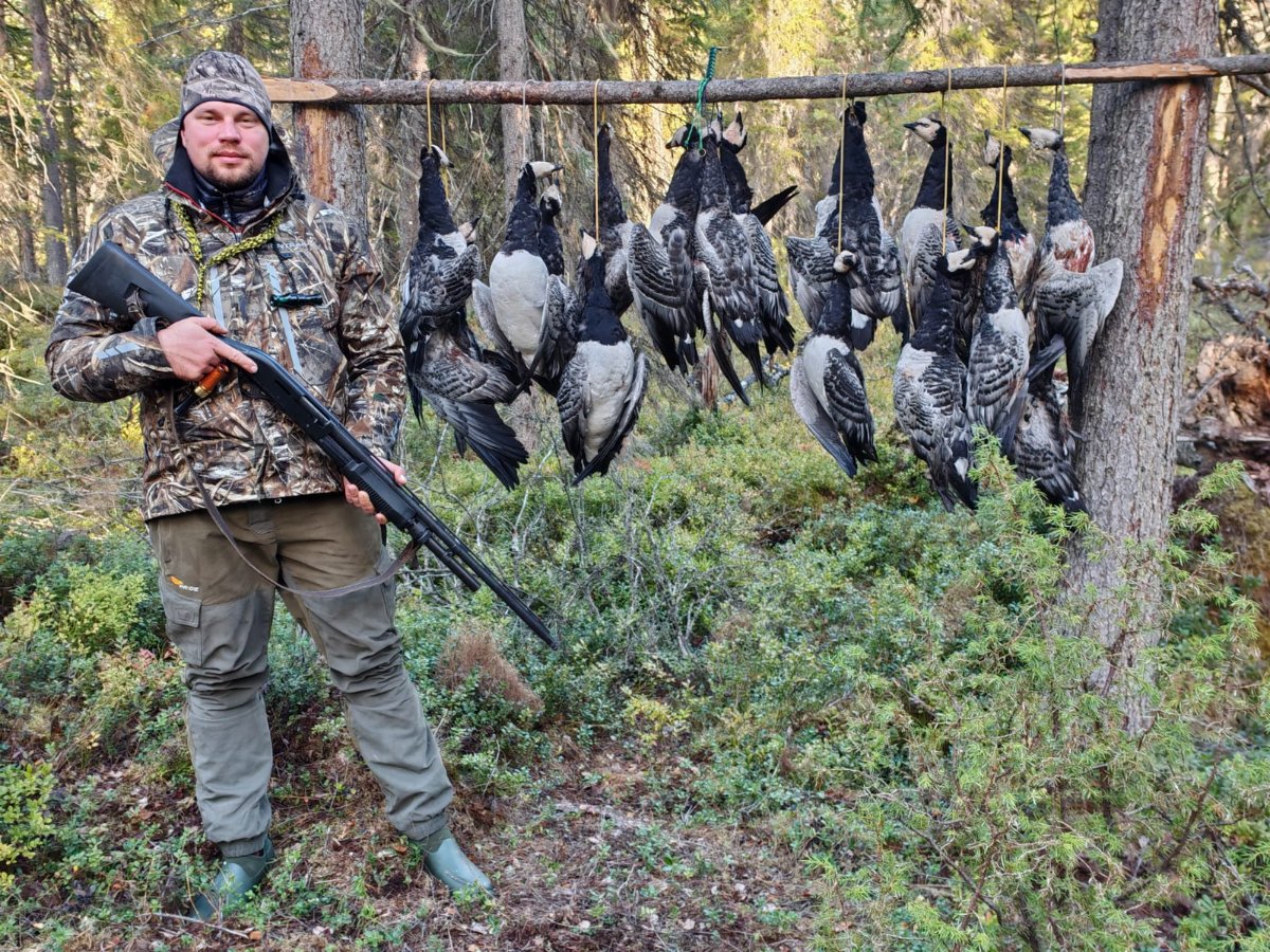 WhatsApp 2025-09-28 в 09.45.57_Олесь в лагере.jpg