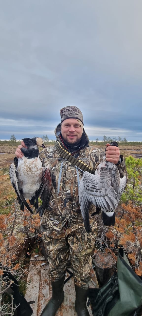 WhatsApp 2025-09-28 в 09.45.57_Олесь у скрадка.jpg