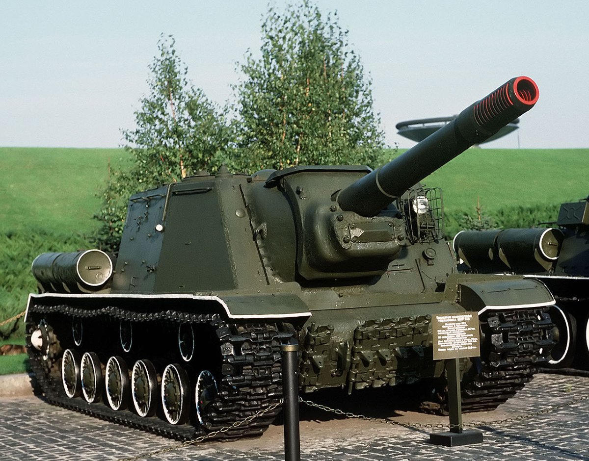 1280px-SU-152.jpg