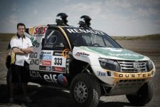 duster_dakar_2013_6.jpg