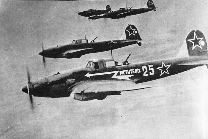 Методом проб и ошибок ковалась штурмовая авиация страны. |Фото: youravia.com.