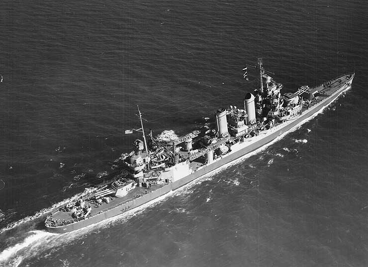 USS_Tuscaloosa_%28CA-37%29_in_October_1942%5B1%5D.jpg