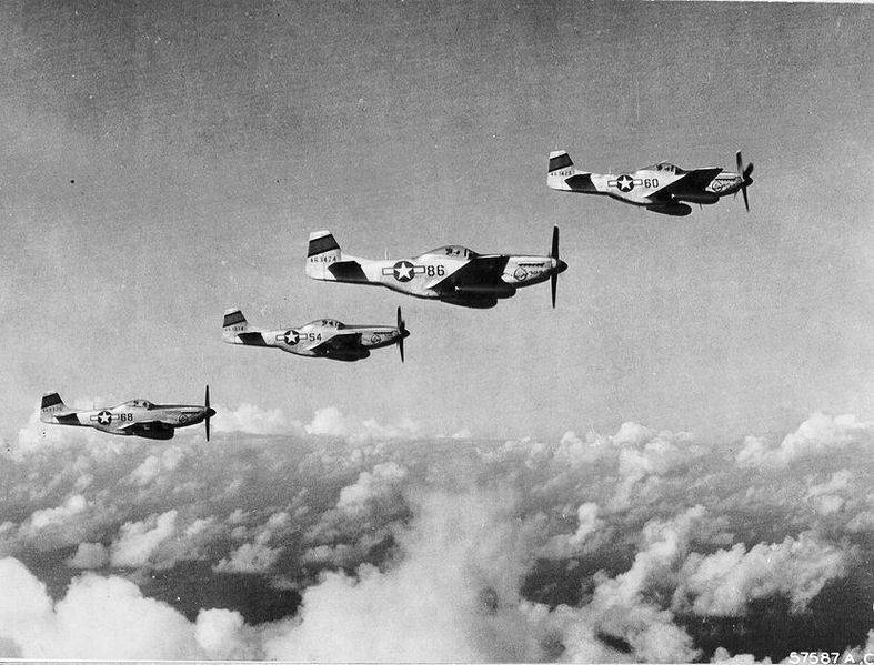 1619011303_p-51_mustangs-7-go-komandovanija.jpg