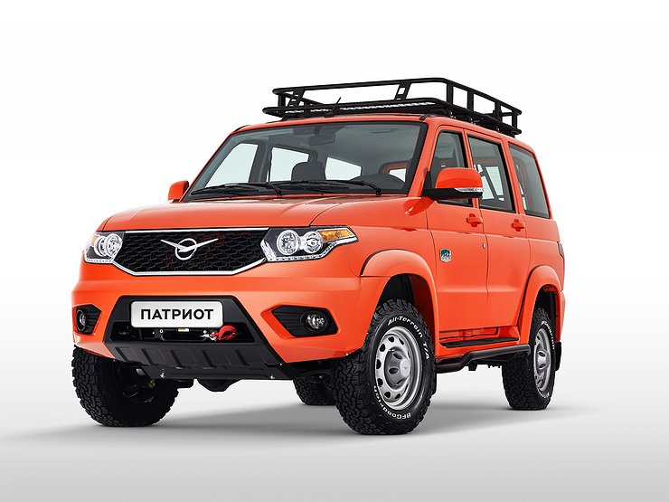 uaz_patriot_5dGhM6n.jpg.740x555_q85_box-361%2C0%2C3281%2C2190_crop_detail_upscale.jpg