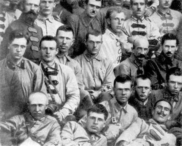 K.-Rokossovskij-sredi-uchastnikov-borby-s-Ungernom.-1923-god.%20%282%29.jpg