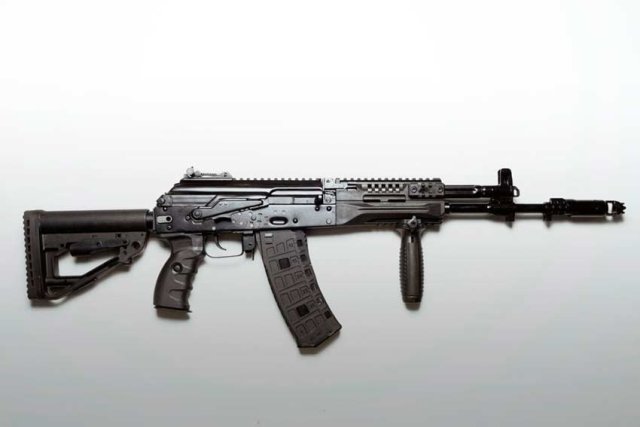 kalashnikov-obyavil-o-starte-prodazh-noveishego-ak-12-dlya-vseh-zhelayushih-pvrzqfvu-1574833741.t.jpg